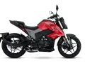 Sportowy motocykl w kolorze czerwono-szarym, idealny na pierwsze prawo jazdy a1.