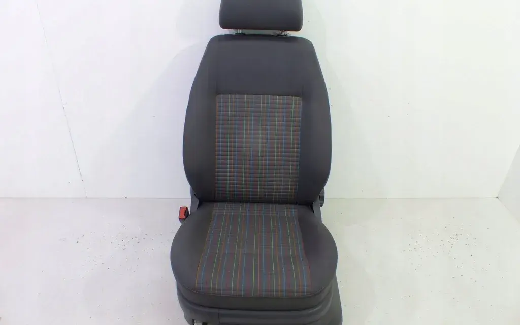 Jak zdemontować fotel kierowcy vw polo - uniknij kosztownych błędów