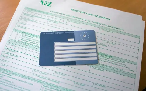 Wniosek o wydanie Europejskiej Karty Ubezpieczenia Zdrowotnego (EKUZ) w NFZ. Dokumenty do wyrobienia karty EKUZ.