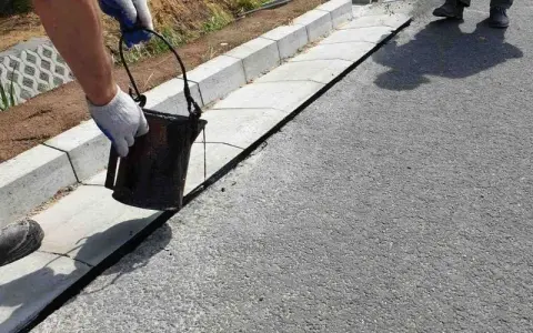 Ile kosztuje 1 km asfaltu? Zaskakujące różnice w cenach budowy